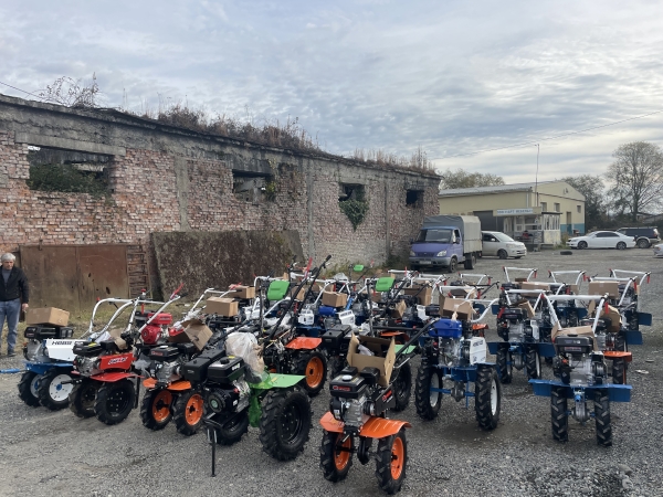 111 мотоблоков и навесное оборудование передали участникам целевой программы «Развитие сельского хозяйства 2024»